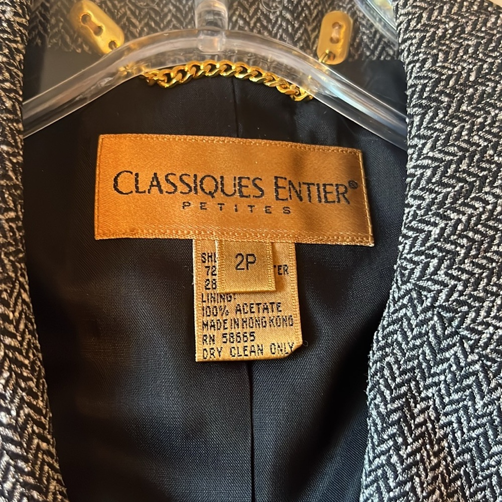 Blazer - Picture 2 of 4